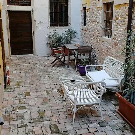 Corte Modigliani Vendégház